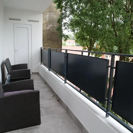 Arena With 3 Bedrooms In The Center