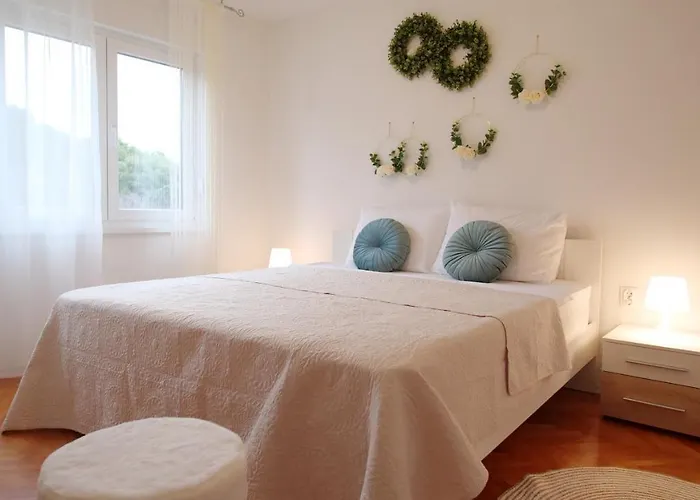 Daire Arena With 3 Bedrooms In The Center