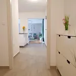 Arena With 3 Bedrooms In The Center *