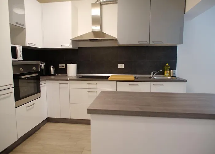 Arena With 3 Bedrooms In The Center